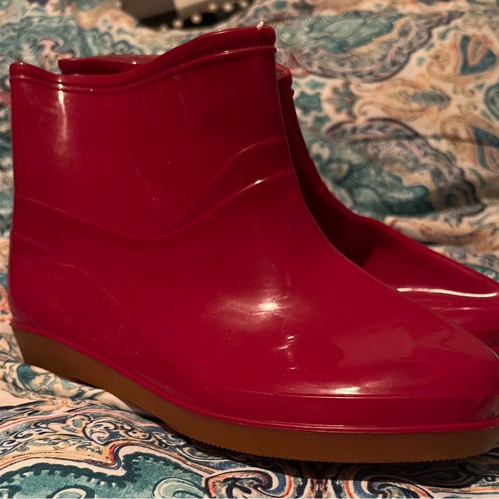 Women's Glossy Red Rain Boots